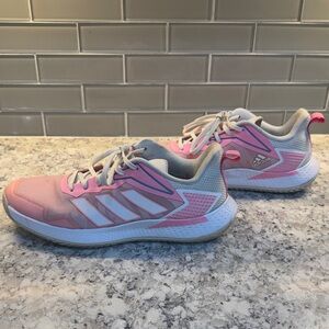 Adidas BOUNCE Clay Court Women's Pink and White Tennis Shoes - Lightly Used